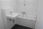 3-Zimmer-Wohnung + Loggia! Renoviert, separate Küche, Wannenbad, neuer Boden, Aufzug