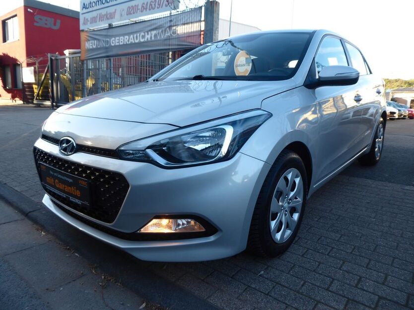 Hyundai i20 66.510 km 12.989 € Essen - Borbeck 45355