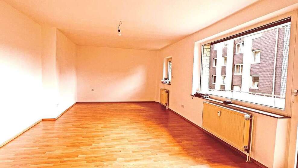 Wohnung zum Mieten in Solingen 665 € 77 m²
