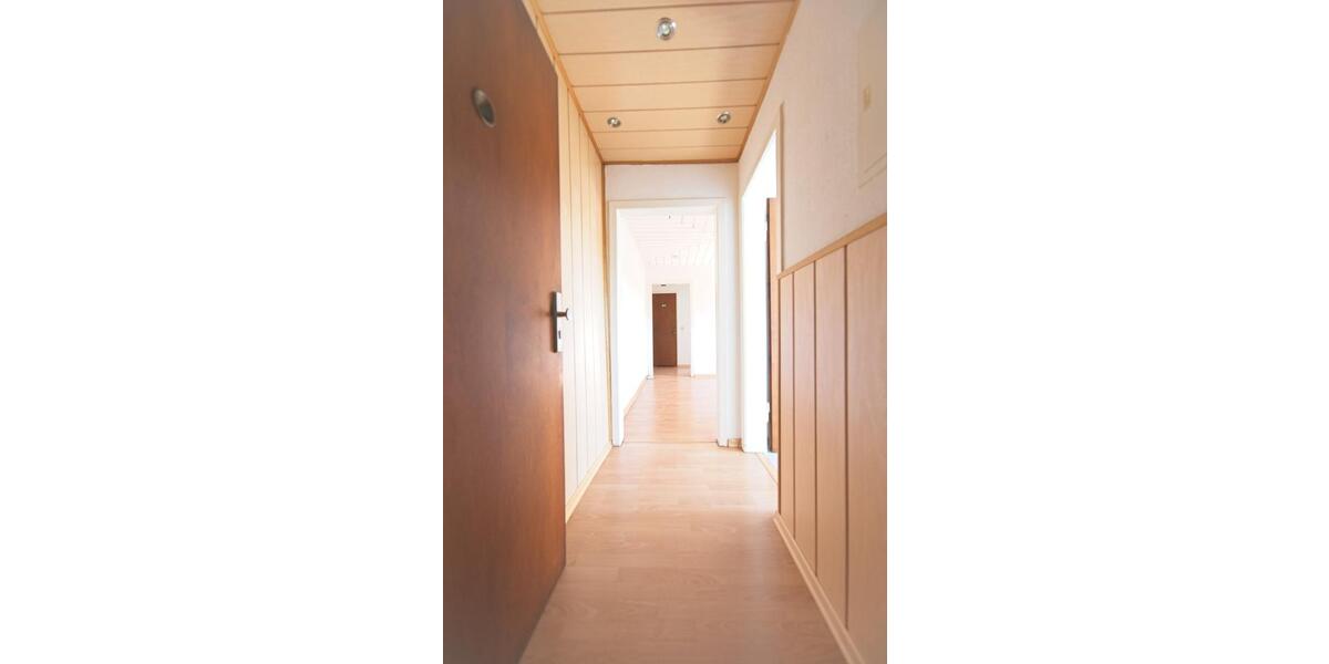 schöne 3 Zimmer DG Wohnung mit 50qm, renoviert 3 zimmer