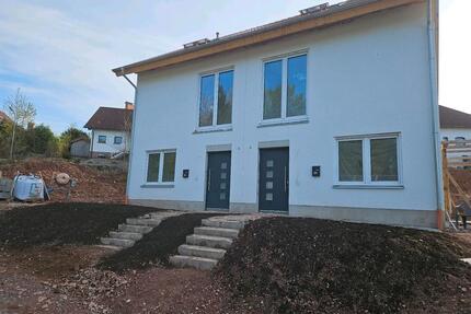Doppelhaushälfte
