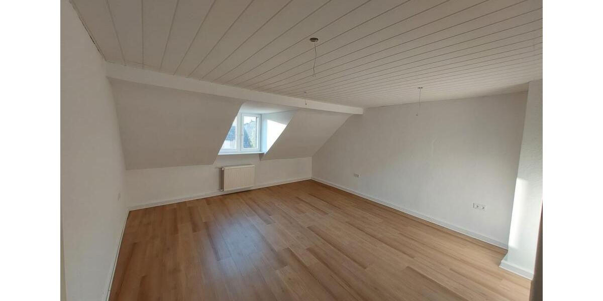 Dachgeschoßwohnung Herne Eickel - 3.5 Zimmer, 80 m&sup2;, 550&euro; | Angebot:26442292