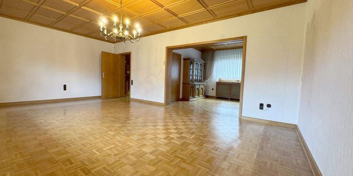Einfamilienhaus Oberhausen Sterkrade-Nord - 9 Zimmer, 254 m&sup2;, 699.500&euro; | Angebot:25779201