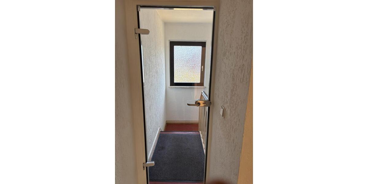 Dachgeschoßwohnung Oberhausen Biefang - 3.5 Zimmer, 72 m&sup2;, 860&euro; | Angebot:26336385