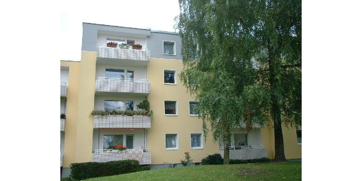 *** Attraktive 3-Zi.-Whg. mit Balkon! Erstbezug nach Sanierung! *** 3 zimmer