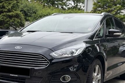 Ford S-Max 229.000 km 8.300 &euro; Recklinghausen 45661