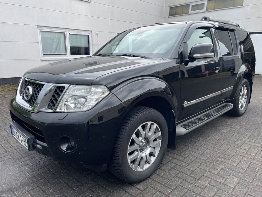 Nissan Pathfinder 253.000 km 11.500 € Duisburg 47167