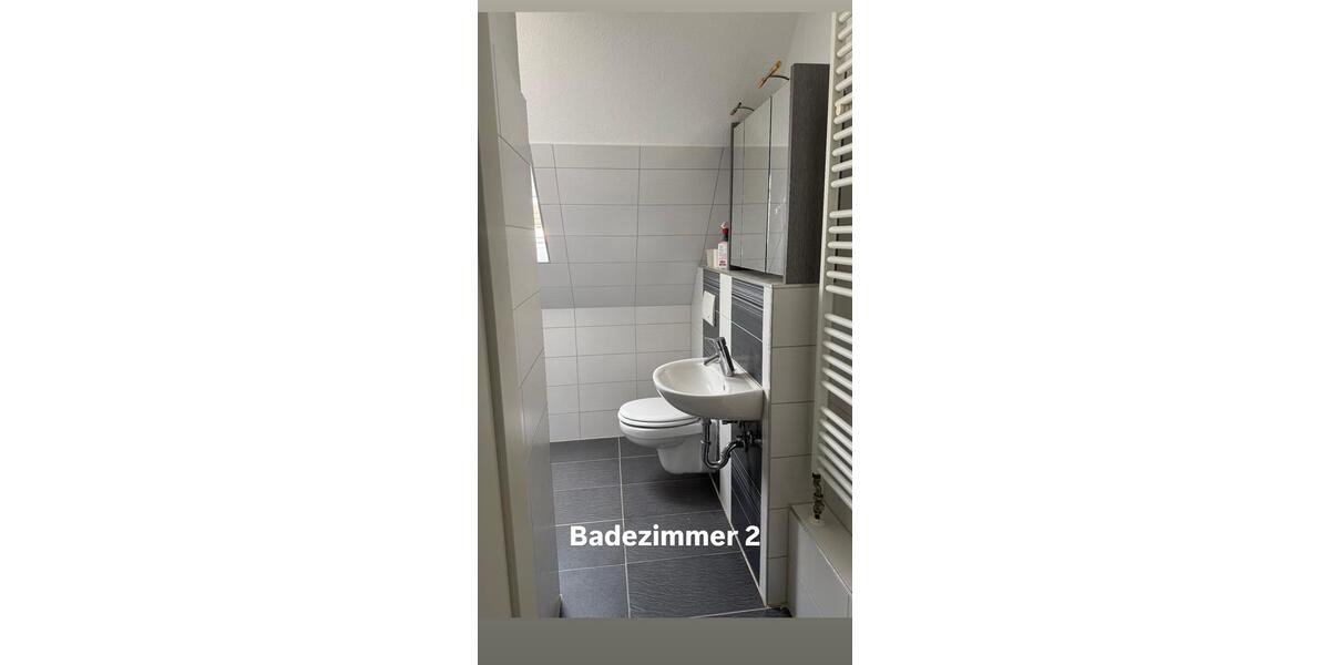 Dachgeschoßwohnung Gelsenkirchen Gelsenkirchen-Mitte - 4 Zimmer, 110 m&sup2;, 1.300&euro; | Angebot:26664036