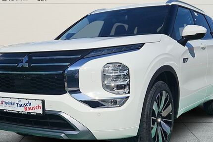 Mitsubishi Plug-in Hybrid Outlander 3.500 km 52.980 € Bochum 44809