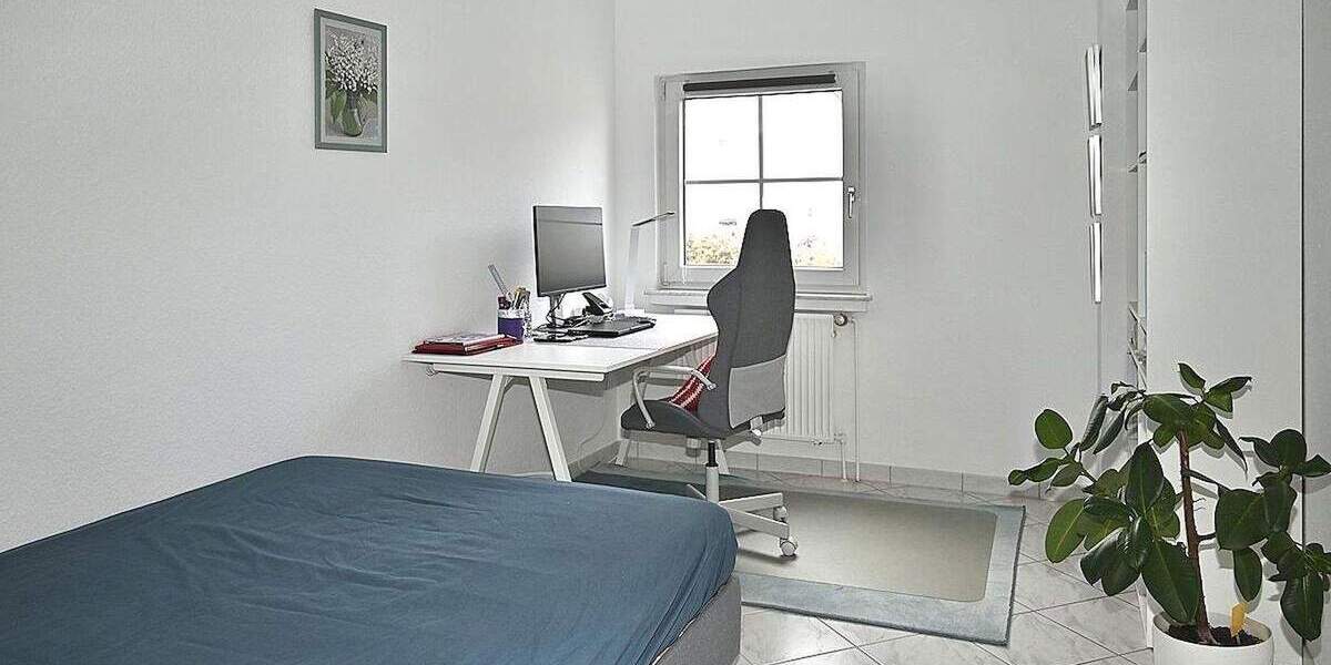 Etagenwohnung Bochum Stiepel - 4 Zimmer, 107 m&sup2;, 420.000&euro; | Angebot:25657492