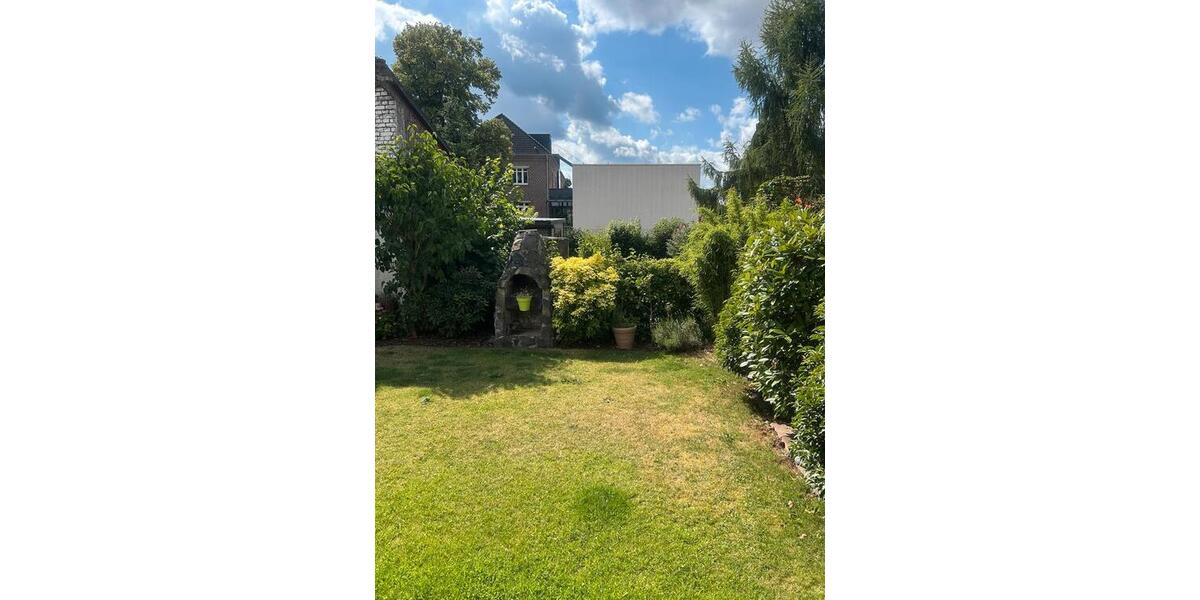 Haus 1-2 Fam. min Garage und Kaufgrund 4 zimmer