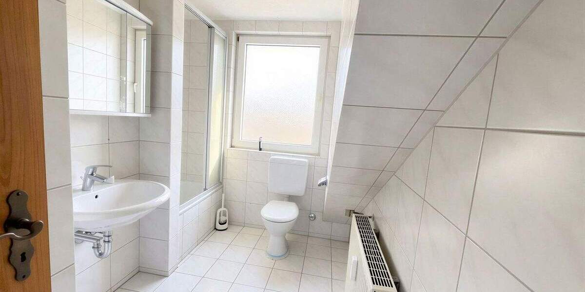 Etagenwohnung Wuppertal Langerfeld - 5 Zimmer, 132 m&sup2;, 289.000&euro; | Angebot:25696386