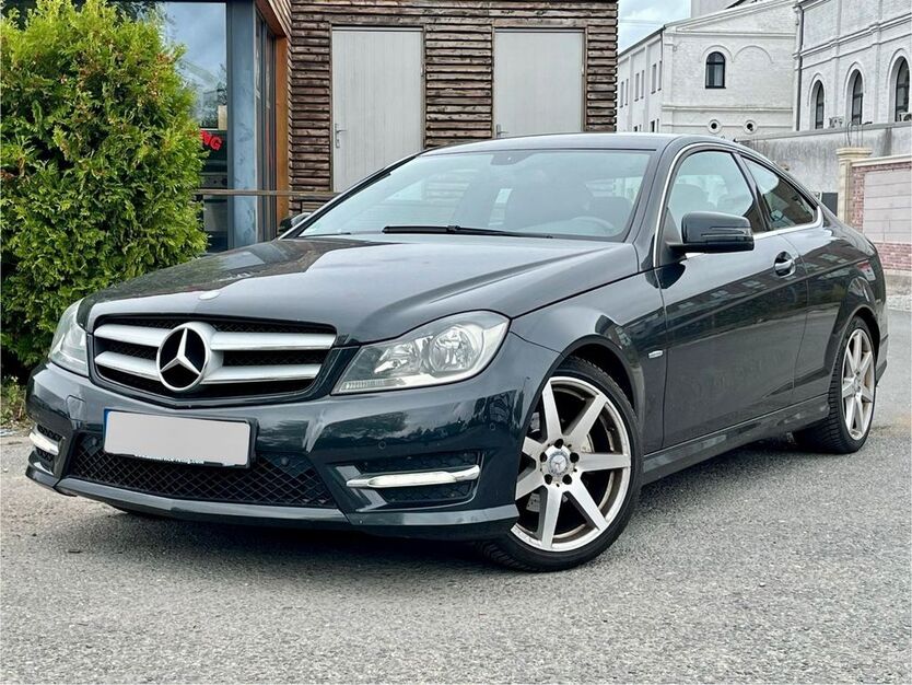 Mercedes-Benz C 250 131.090 km 9.999 € Gelsenkirchen 45884