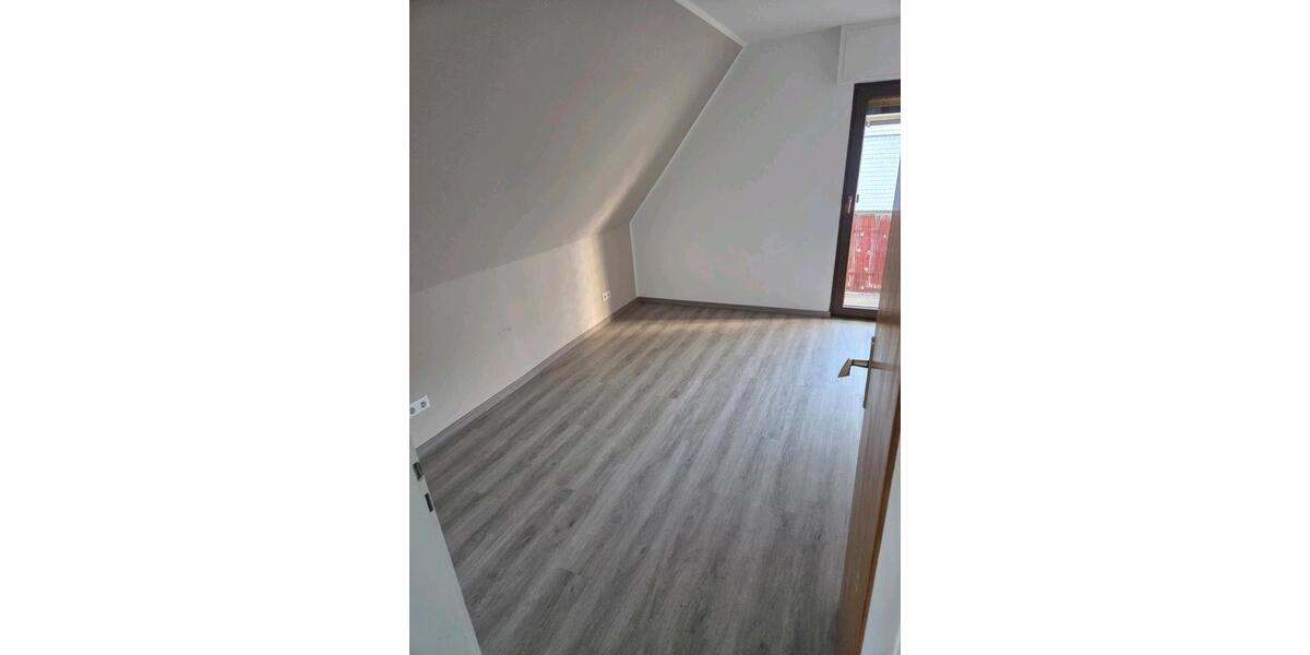 Dachgeschoßwohnung Sprockhövel - 3 Zimmer, 62 m&sup2;, 650&euro; | Angebot:25569587