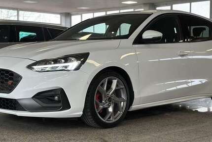 Ford Focus 59.838 km 23.590 &euro; Wuppertal 42329