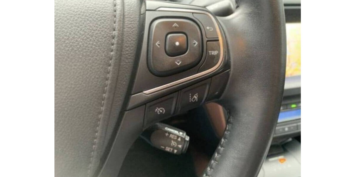 Toyota Avensis 195.000 km 7.900 &euro; Essen 45121