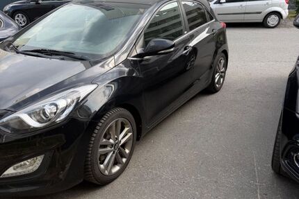 Hyundai i30 166.000 km 7.200 &euro; Dortmund 44135
