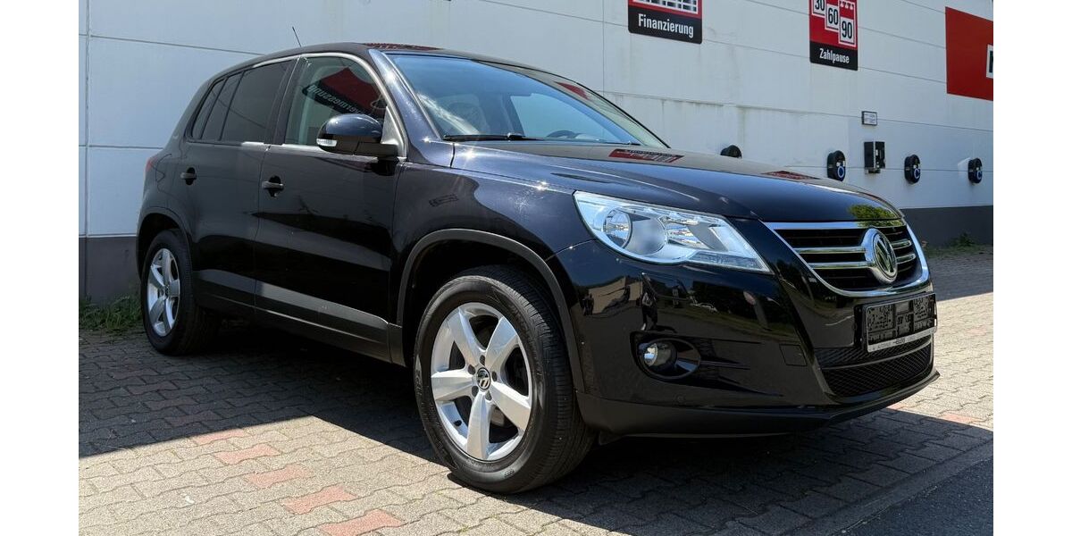 VW Tiguan 122.400 km 7.999 &euro; Bottrop 46236