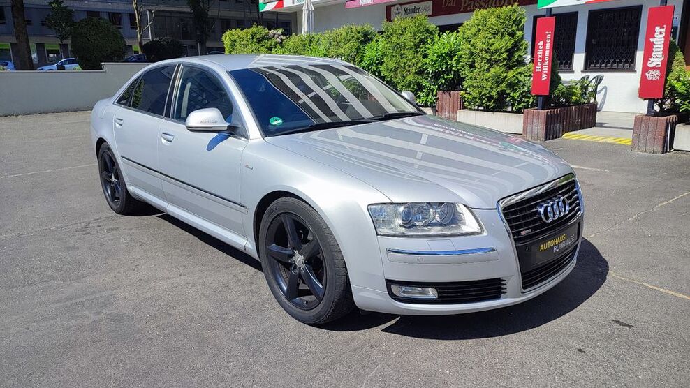 Audi A8 238.000 km 9.990 € Essen 45138