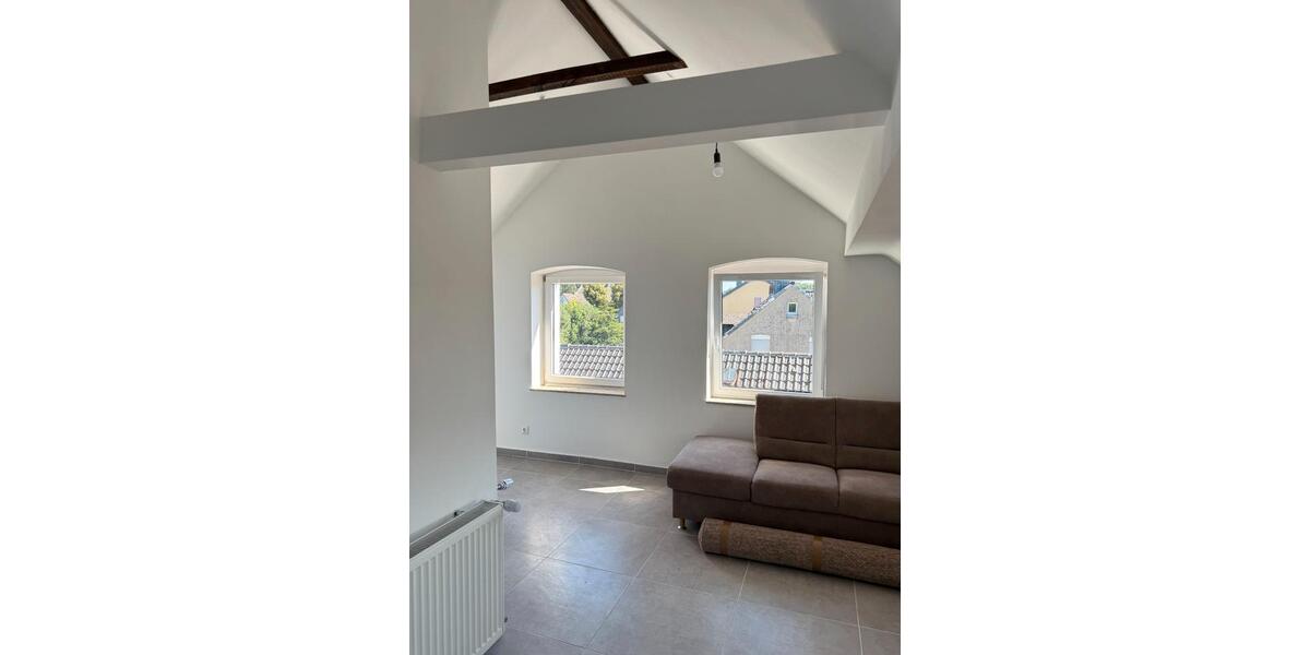 Erstbezug: 3-Zi-DG-Whg | ca. 80 qm | möbliert 3 zimmer