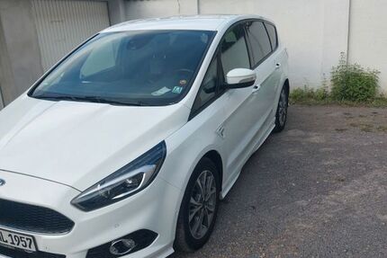 Ford S-Max 209.000 km 11.000 € Gelsenkirchen 45879