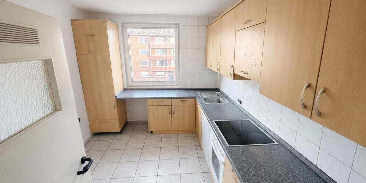 Zentrale 4-Zimmer-Wohnung ca. 92 m² mit Einbauküche - Innenstadt Gelsenkirchen 3 zimmer