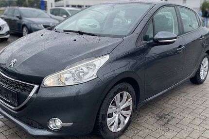 Peugeot 208 98.000 km 5.790 &euro; Castrop-Rauxel 44579
