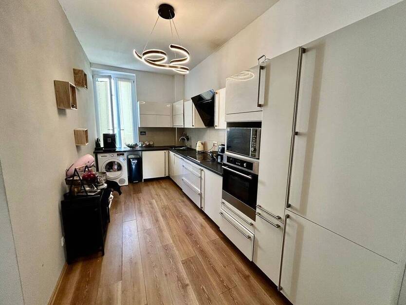 Moderne Eigentumswohnung mit stilvollem BadeZimmer und guter Raumaufteilung