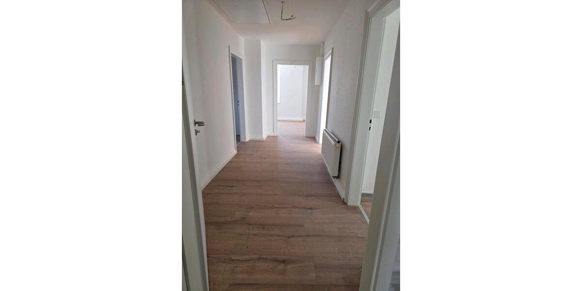 Dachgeschoßwohnung Hagen Hohenlimburg - 4 Zimmer, 87 m&sup2;, 570&euro; | Angebot:24916197