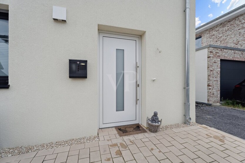 Attraktives Zweifamilienhaus in Olfen–modern, nachhaltig und mit KfW 40+ Standard 8 zimmer