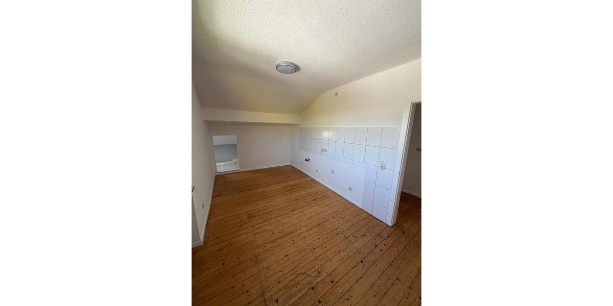 Dachgeschoßwohnung Mülheim an der Ruhr Linksruhr - 1 Zimmer, 35 m&sup2;, 480&euro; | Angebot:26411524