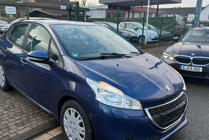 Peugeot 208 131.000 km 4.499 &euro; Essen 45359