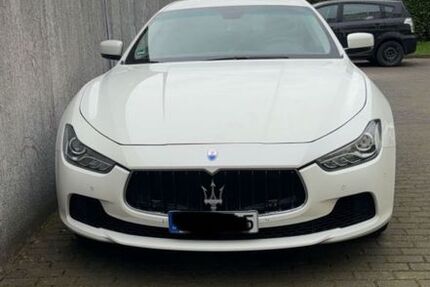 Maserati Ghibli 156.000 km 15.999 &euro; Oer-Erkenschwick 45739