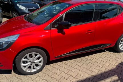 Renault Clio 118.000 km 5.999 &euro; Essen 45147