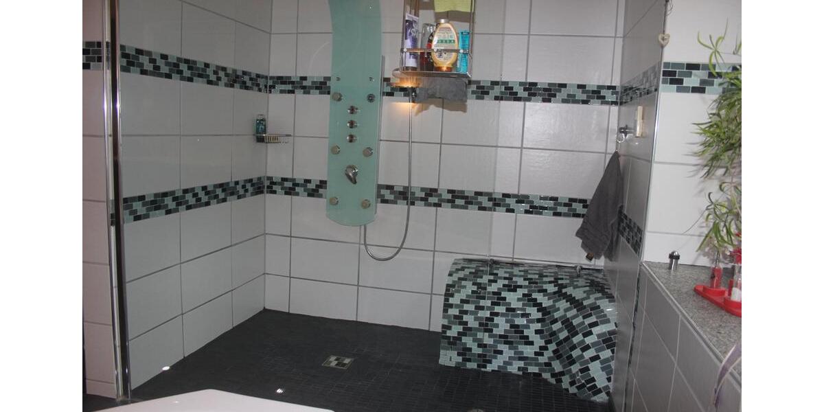 Erdgeschoßwohnung Gelsenkirchen Erle - 4 Zimmer, 120 m&sup2;, 240.000&euro; | Angebot:26020590