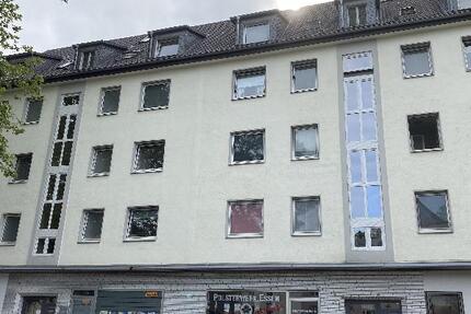 Vollmodernisierte 2-R-DG-Wohnung - zentral gelegen 2 zimmer