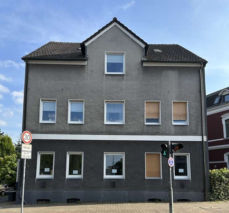 Haus zum Kaufen in Bochum Brenschede 750.000 € 350 m²