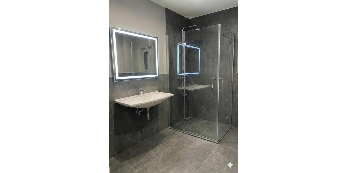 Moderne Wohnung, ca. 65 m² – frisch renoviert mit Garage & Keller 3 zimmer