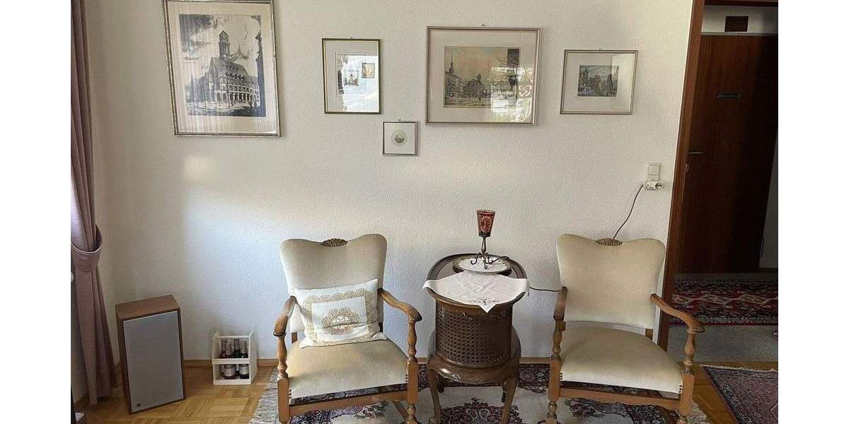 Großzügige 4-Zimmer-Wohnung im 1. Obergeschoss - Rathausviertel 4 zimmer