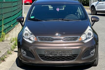 Kia Rio 186.414 km 2.899 € Essen 45276