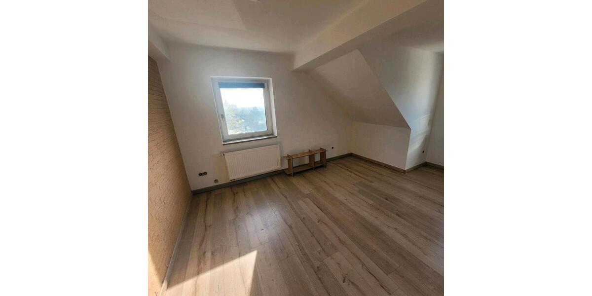 Dachgeschoßwohnung Bochum Bochum-Südwest - 2 Zimmer, 70 m&sup2;, 580&euro; | Angebot:26636775