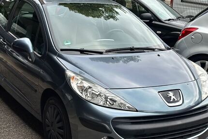 Peugeot 207 183.000 km 1.800 € Essen 45145