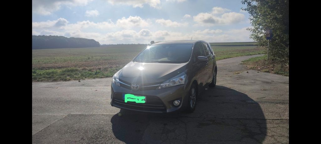 Toyota Verso 187.000 km 11.299 € Dortmund 44319