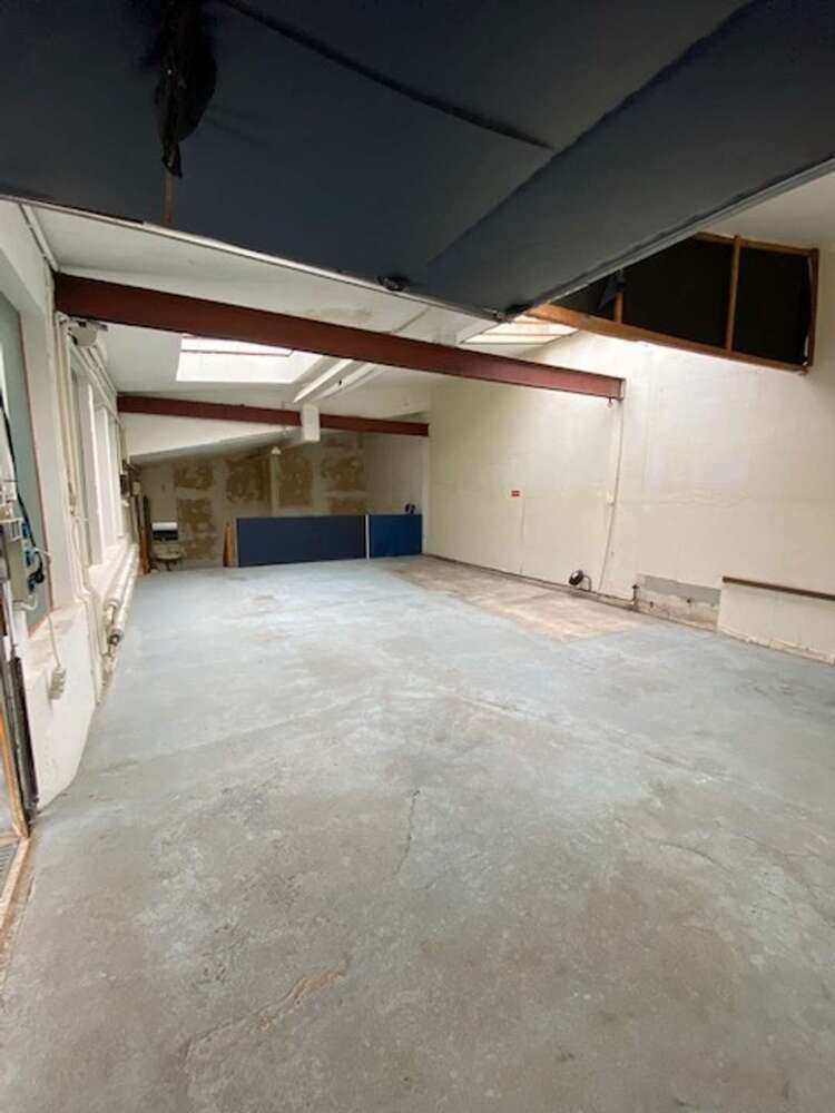 Halle in Wuppertal 350 € 85 m²