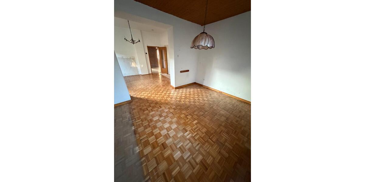 4,5-Zimmer Wohnung, Hochparterre in Wattenscheid- Eppendorf 4 zimmer