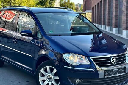 VW Touran 131.000 km 5.990 &euro; Essen 45145