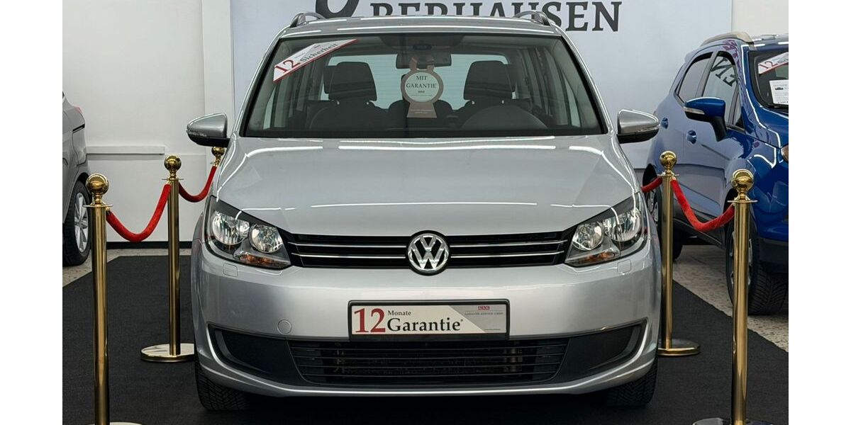 VW Touran 104.763 km 9.999 &euro; Oberhausen 46049