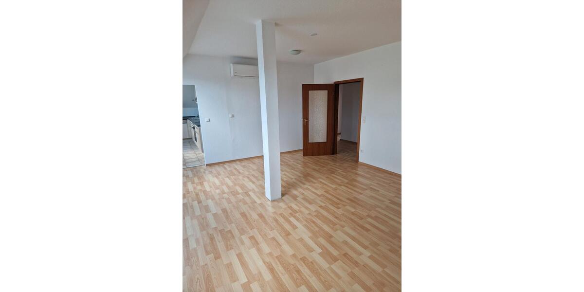 Dachgeschoßwohnung Bochum Bochum-Nord - 3.5 Zimmer, 78 m&sup2;, 500&euro; | Angebot:26395393