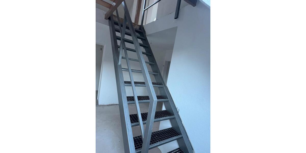 Dachgeschoßwohnung Gelsenkirchen Gelsenkirchen-Nord - 4 Zimmer, 103 m&sup2;, 1.200&euro; | Angebot:25638798