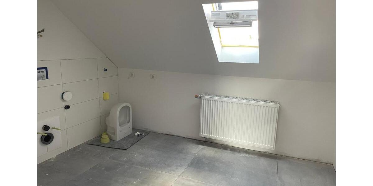 frisch sanierte Dachgeschosswohnung 4 zimmer